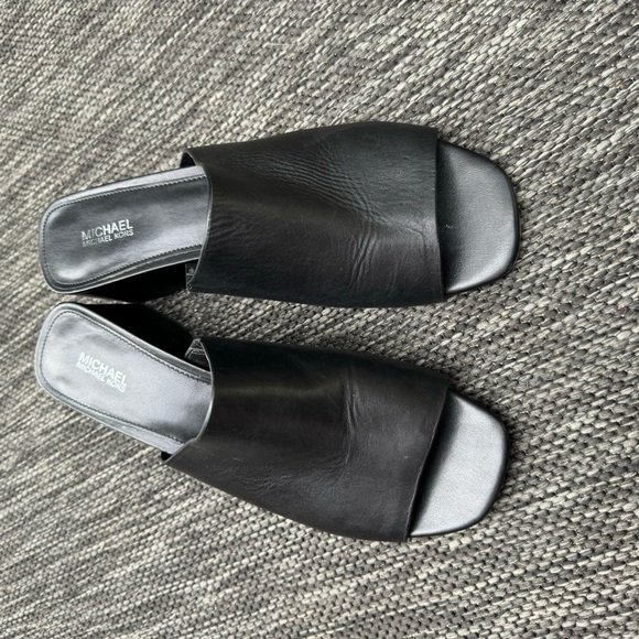Michael Kors slides - Picture 4 of 8